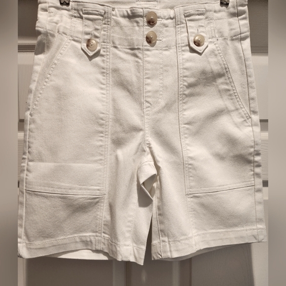 Pull On Shorts - Picture 2 of 5